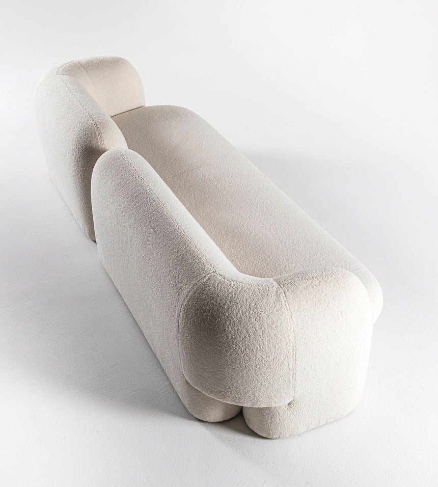 Hessentia - Gio Sofa